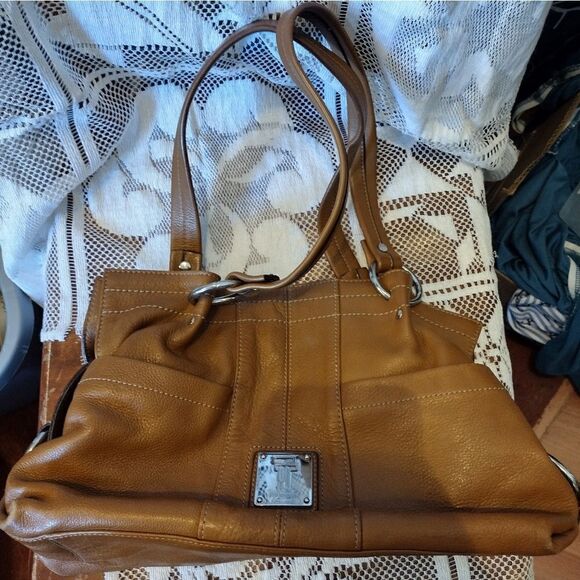 Tignanello leather bag - Picture 1 of 9